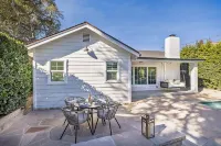 Charming 3-bedroom house plus office with AC, WiFi and heated pool in Montecito