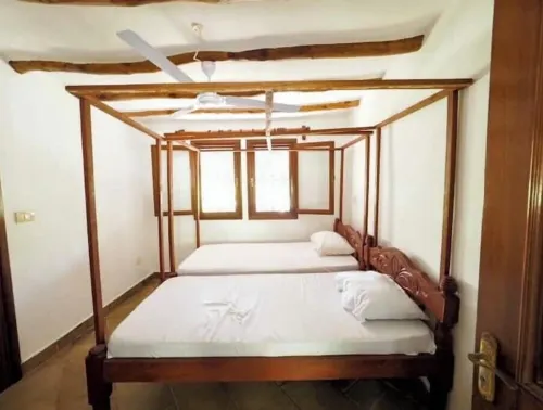 Paradise Haven, Relax, unwind, Enjoy Unlimited Ocean Breeze Hotels in Mambrui