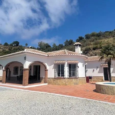 Andalusian detached villa with pool, sea & mountain views, and stunning sunsets