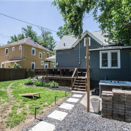 FarnamFieldhouse+HotTub+EpicGameRoom+FirePit+Mural