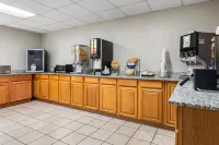 Days Inn by Wyndham Madisonville - breakfast