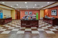 Hampton Inn & Suites Corsicana - Parkplatz