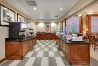 Hampton Inn & Suites Southern Pines-Pinehurst Hotels in Taylortown