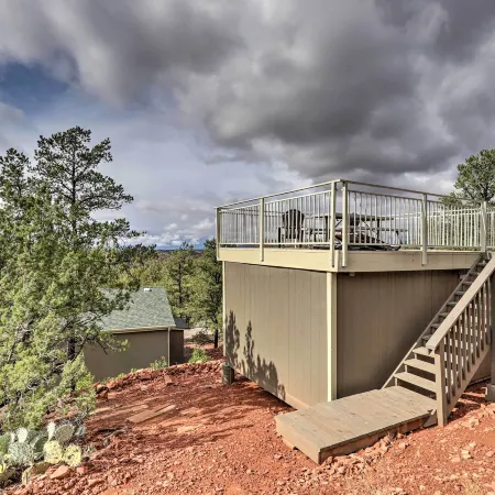 Mountain-View Rooftop Deck: Sedona Hideaway