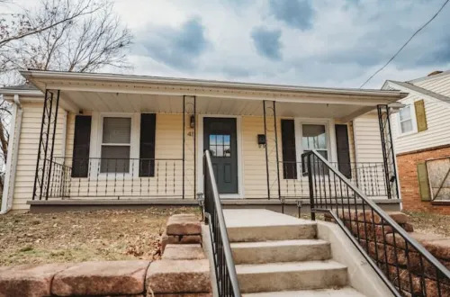 Cozy 2b/1bath Home- 3 miles to Casino