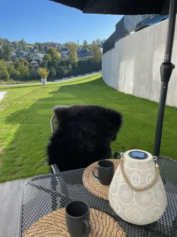 Ferienhaus mit 6 Apartments, Terrasse und Blick auf den Stausee Отели в г. Заале-Орла