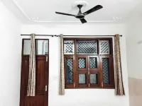 2 bedrooms spacious private apartment Hotel a North West Delhi