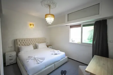 Cozy apartment in fabulous Fes with WiFi, AC