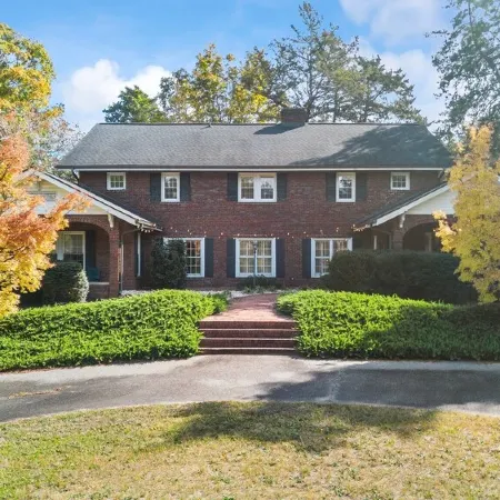 Spacious Historic Manor with Chef's Kitchen • Horse-Friendly