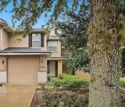 3-bedroom townhome in amazing Orange Park, FL