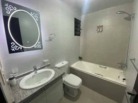 Centric Apartament in Condo