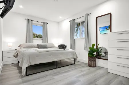 Peaceful 2BR Home w/ King Bed. Near Trendy Areas!