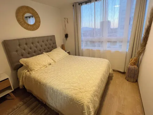 Boho chic style apartment, 4 people 200 m from La Cisterna subway + parking lot Hotels in La Cisterna