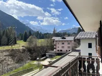 Casa La Mora, comodo appartamento a Canale d’Agordo nel cuore delle Dolomiti Hotels in Canale d'Agordo
