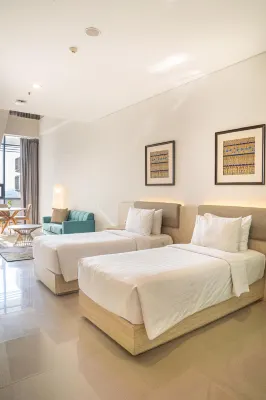 Skysuites Service Apartment فنادق في Rungkut