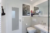 New, modern equipped apartment with lake view in the Vulkaneifel Hotel a Schalkenmehren