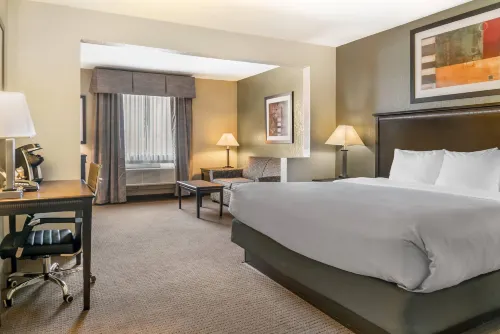 Quality Inn & Suites Next to the Casino - Gym
