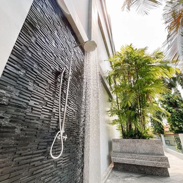 รูปภาพของInstagramable 1br pool access apartment near Bangtao Beach