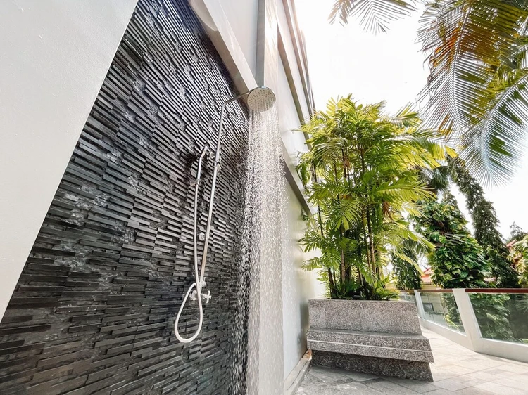 รูปภาพของInstagramable 1br pool access apartment near Bangtao Beach