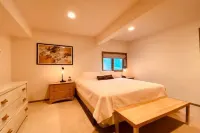 EAT, DRINK, PLAY & RELAX in Windham