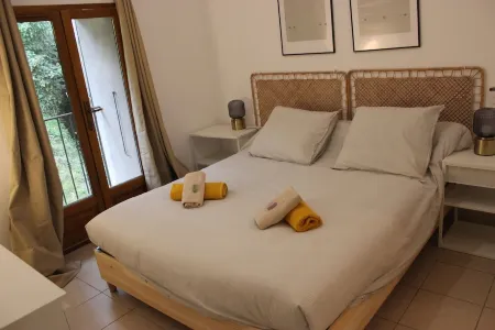 Apartment in the heart of the beach village 10min away Отели в г. Виньяле