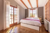 Ca la Goyi: swimming pool, games room, petanque, table soccer, ping-pong... All in one. Hotels in Caldes de Malavella