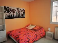 Villa Avec Piscine Située Entre Capbreton et Bayonne, à 5mn de la Plage Hotels in Tarnos