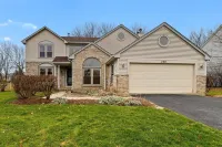 Spacious Family Retreat 4BR/3.5BA Hotels in Vernon Hills