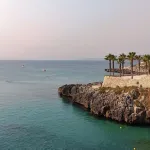 Apartment with sea-view balcony from which to admire magical sunrises. Hoteles en Castro