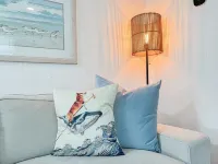 Cozy 1BR w/ King Bed, Pets OK, Walk 2 Food+Shops Hotels in Frisco