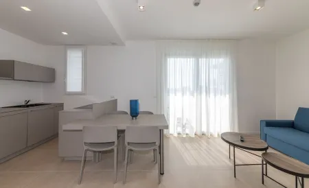 Apartment with Aparthotel Service