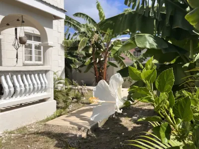 Modern family home in friendly local community close to a wealth of amenities Hotels in 