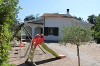 House surrounded by greenery just a few minutes drive from the most beautiful beaches of Alghero