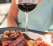 Spacious Chic 3-BDR Apartment in charming St. Charles for you to Create Memories Hotels in Saint Charles