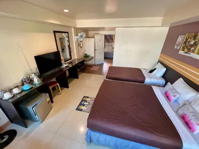 Winhouse Hotel Các khách sạn ở Pha Sing