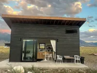 Serene cabin 3 with AC in charming Paradise valley with stunning views Hotels in Pray