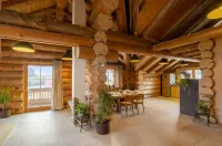 Beautiful wooden house with mountain views Hotels in Seeboden