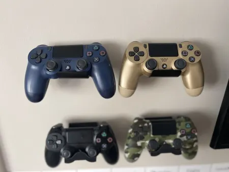 10 min away from airport.