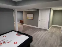 FREE BEACH PASS! NEAR CRAIGVILLE BEACH! 4 bedroom in charming Barnstable w/ AC.