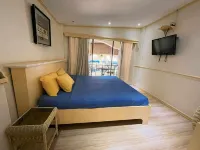 Mangos Beachfront Resort