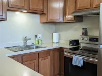 Huron's Hidden Gem: 1 Bedroom Oasis with amenities Hotels in Huron