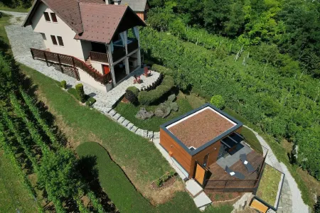 Relax With View – Panoramic Hideaway with Jacuzzi, Sauna & Absolute Calm