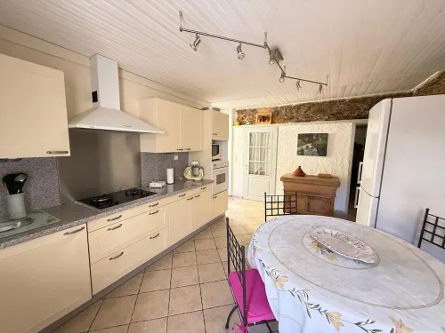 Quiet apartment in the village of Oletta, close to seaside activities and leisure facilities Hotels in Oletta