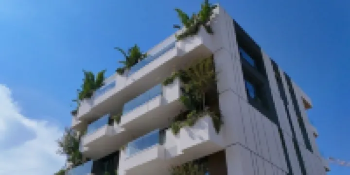 BLUESuite - Nuovissimo trilocale fronte mare, 3 piano con terrazza e box