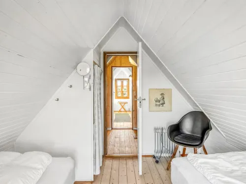 "Arlina" - 600m from the sea