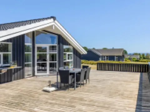 "Ariadne" - 400m from the sea