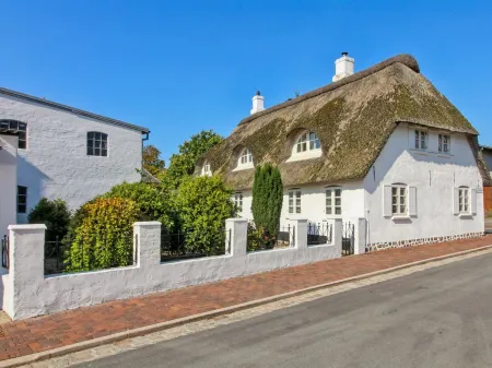 "Maelle" - 25km from the Sea Отели в г. Hojer