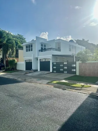 Coastal Town Retreat in Dorado, PR Отели в г. Дорадо