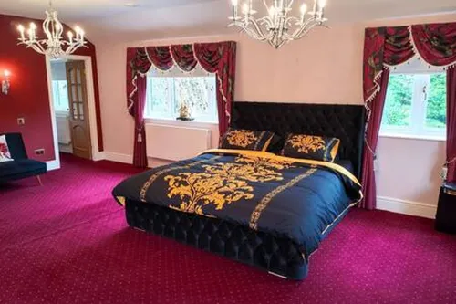 Stratford 4 BR Family Mansion with Pool, Gym & BBQ Hotels in Beaudesert