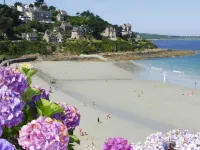 Cottage by Goëlo Coast with Sea Views Hotels in Paimpol